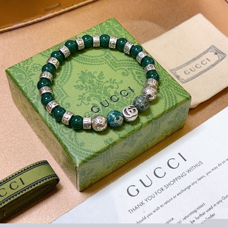 G*u*i bracelets